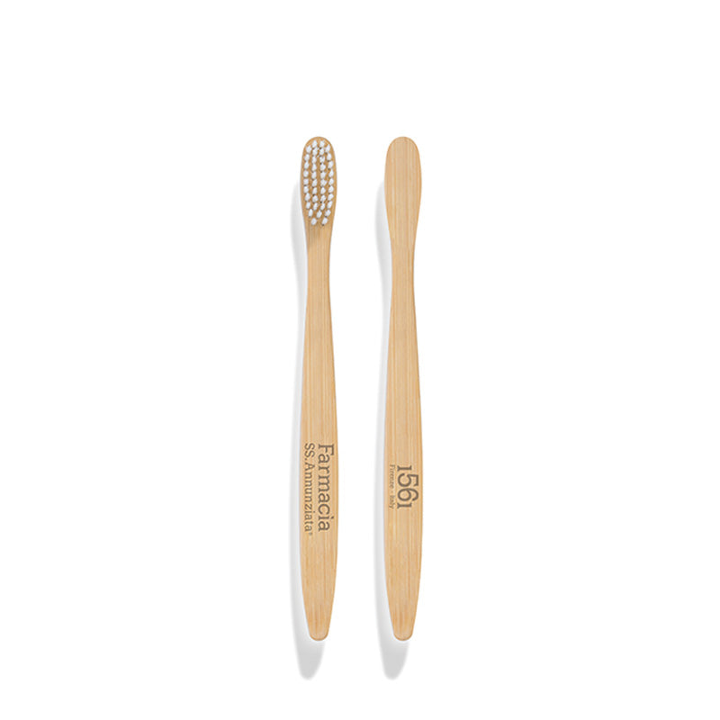 Spazzolino in bamboo da denti